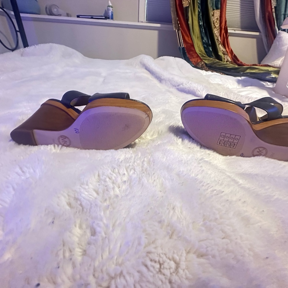MICHAEL Michael Kors Black and Tan Wedges Brand New Size 9